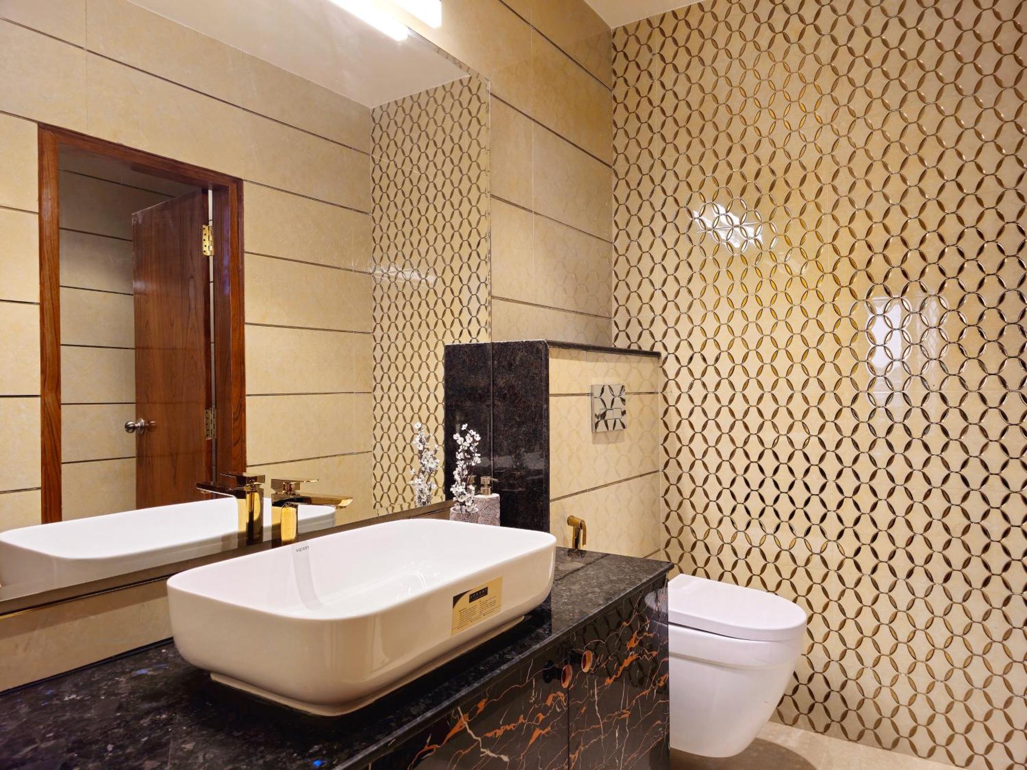 Апартаменты The Pentouz On 100 Feet Road Indiranagar - An Urban Luxury Retreat Бангалор Экстерьер фото
